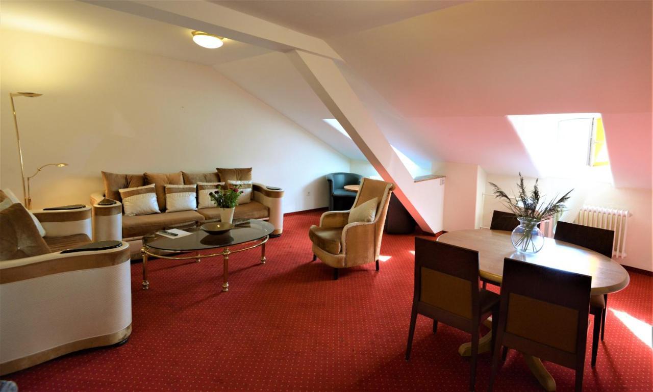 Hotel am Kochbrunnen Wiesbaden Exteriör bild