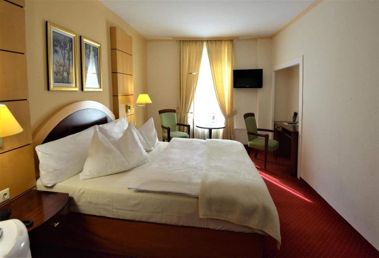 Hotel am Kochbrunnen Wiesbaden Exteriör bild