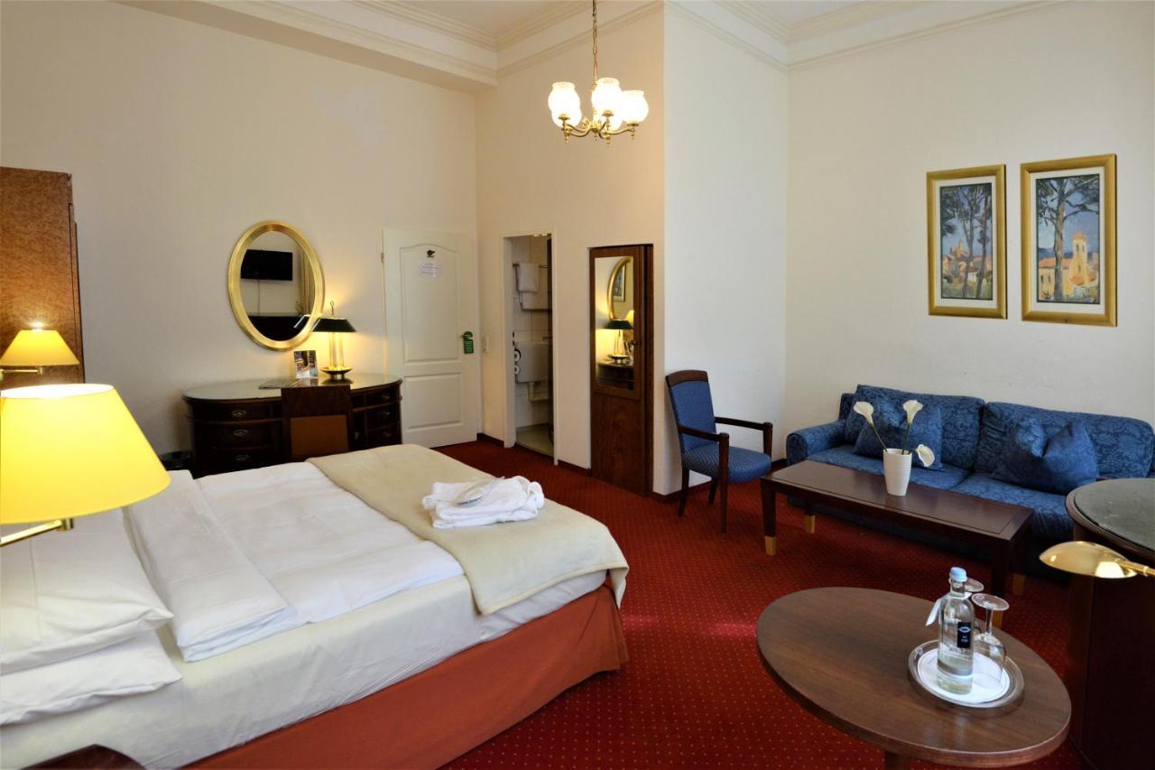 Hotel am Kochbrunnen Wiesbaden Exteriör bild