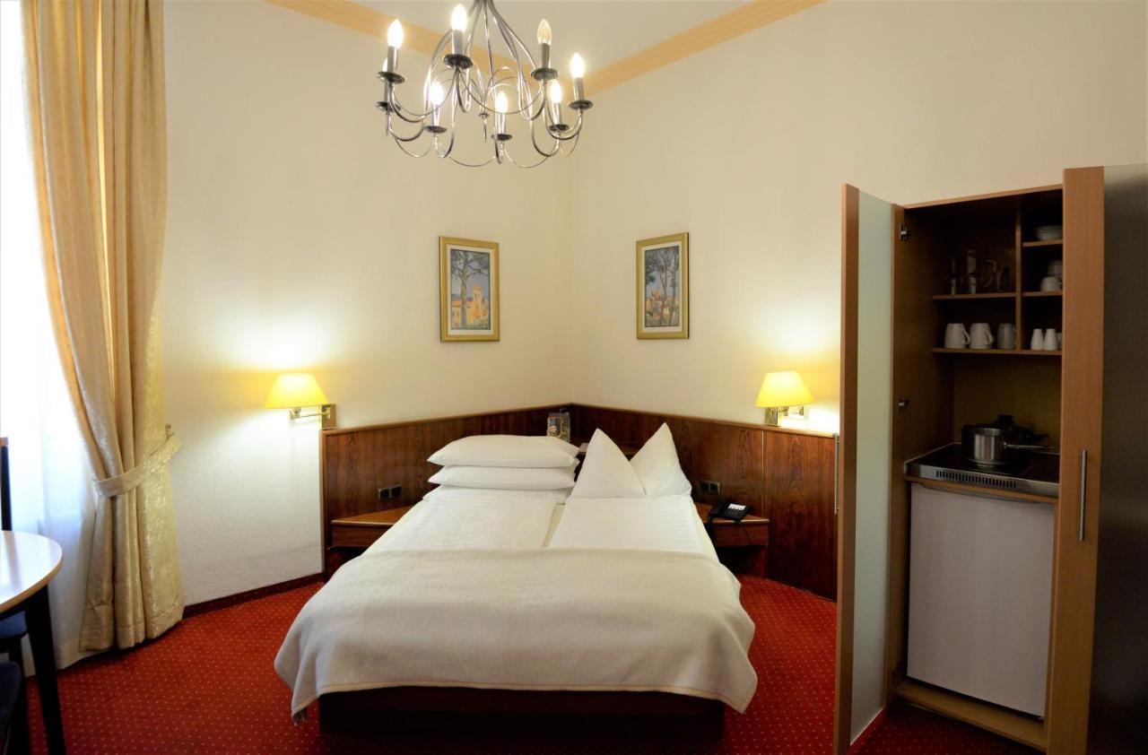 Hotel am Kochbrunnen Wiesbaden Exteriör bild